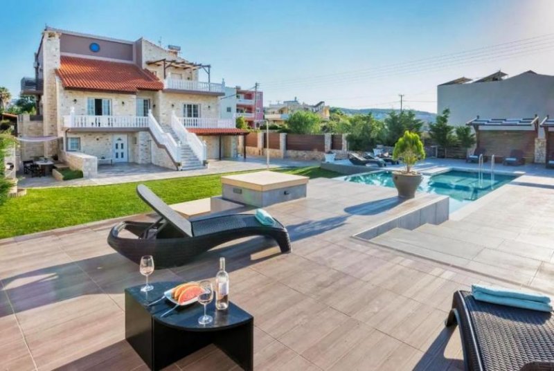 Maleme Kreta, Maleme: Elegante Villa in Strandnähe mit Panoramablick aufs Meer zu verkaufen Haus kaufen